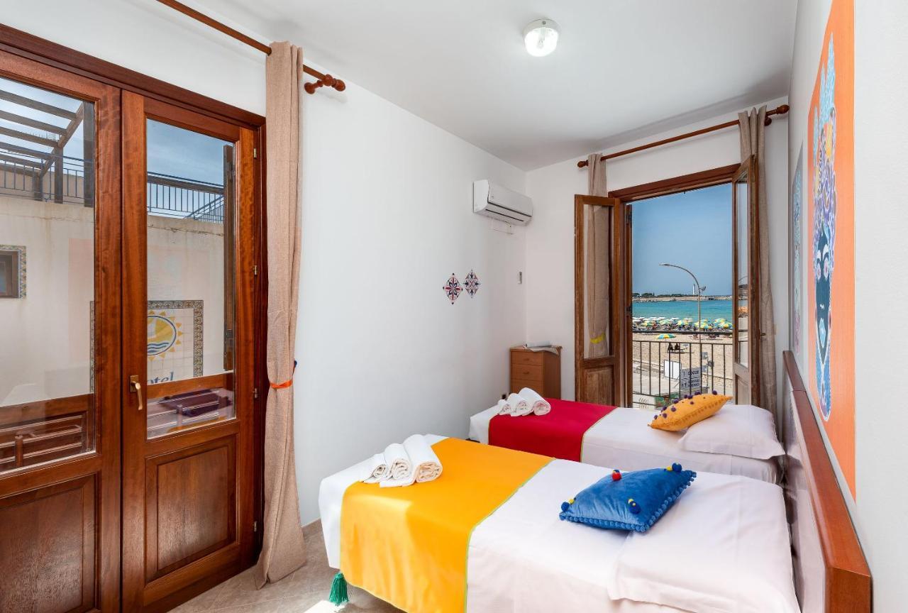 I Tre Golfi Beach Apartments Сан-Віто-Ло-Капо Екстер'єр фото